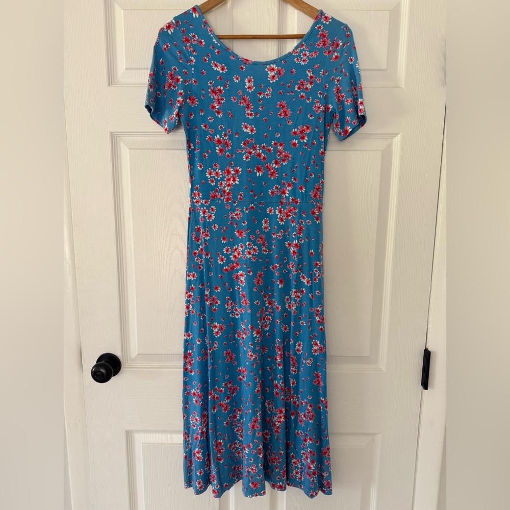 Draper James Tammy T-shirt dress in Daisy - print bluebell